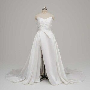 NWT Size 14 Strapless A-line Satin Wedding Dress with Side Slit